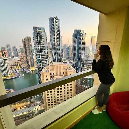 Berloga Capsule Jbr Pansiyon Dubai Dış mekan fotoğraf