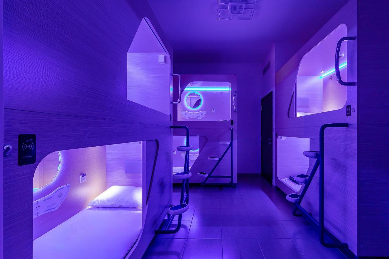 Berloga Capsule Jbr Pansiyon Dubai Dış mekan fotoğraf