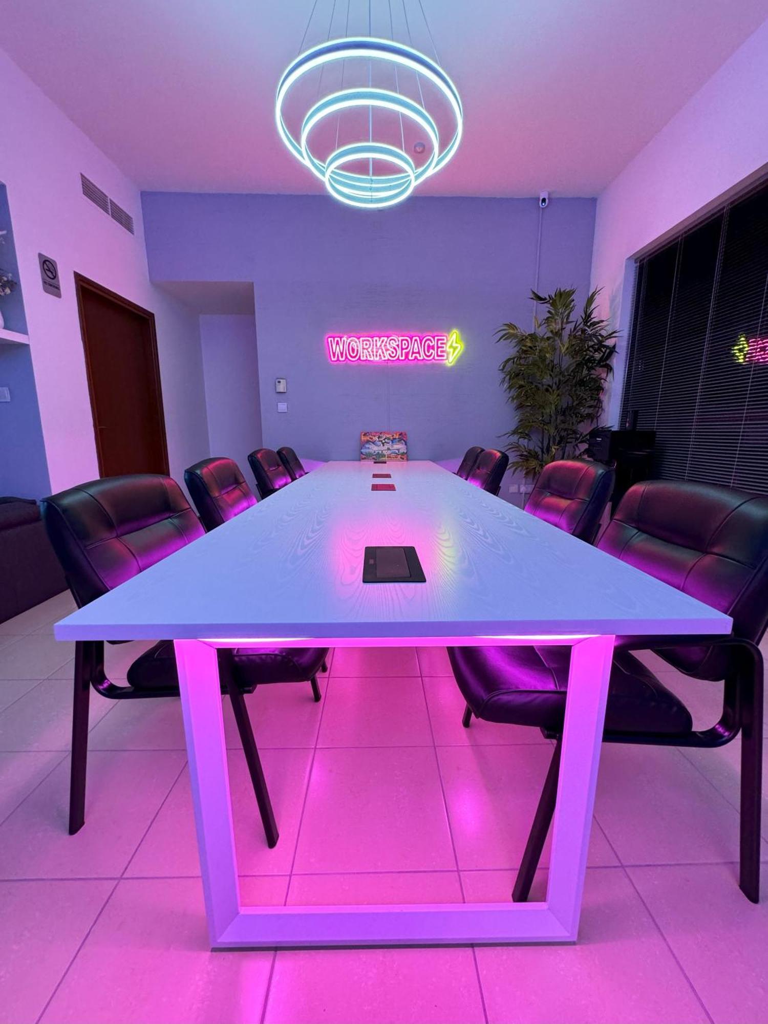 Berloga Capsule Jbr Pansiyon Dubai Dış mekan fotoğraf