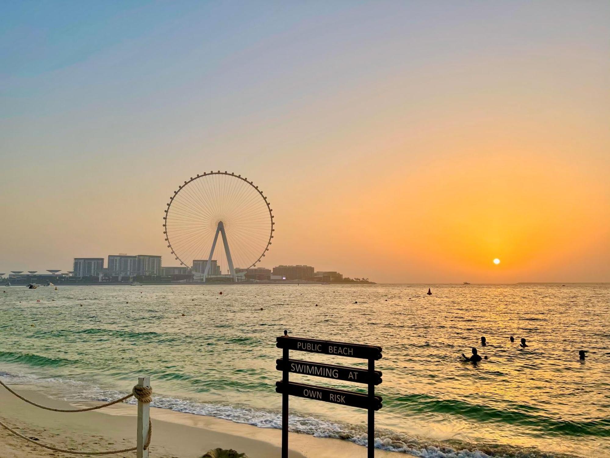 Berloga Capsule Jbr Pansiyon Dubai Dış mekan fotoğraf