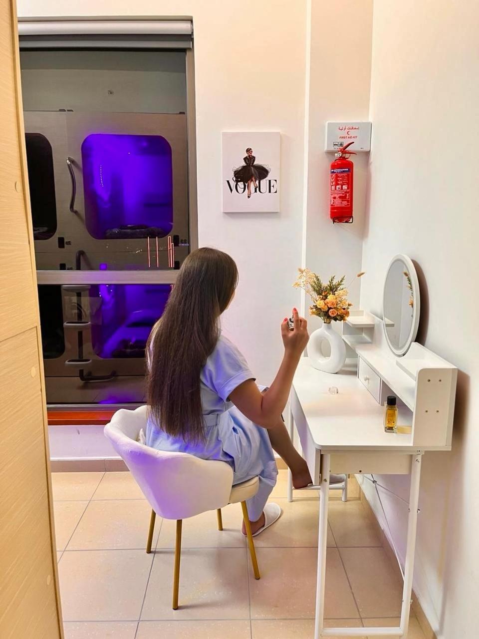 Berloga Capsule Jbr Pansiyon Dubai Dış mekan fotoğraf